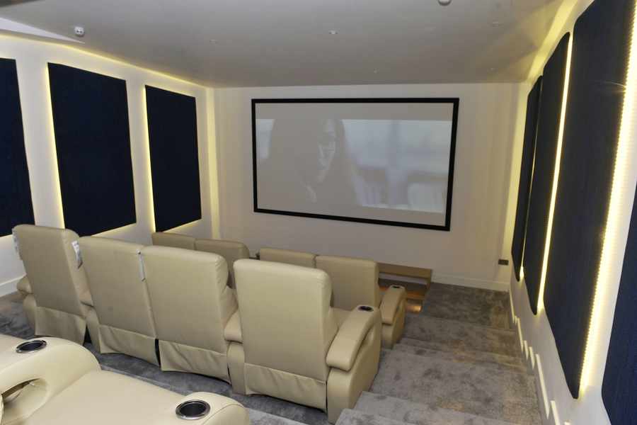Le Couperon features a cinema room