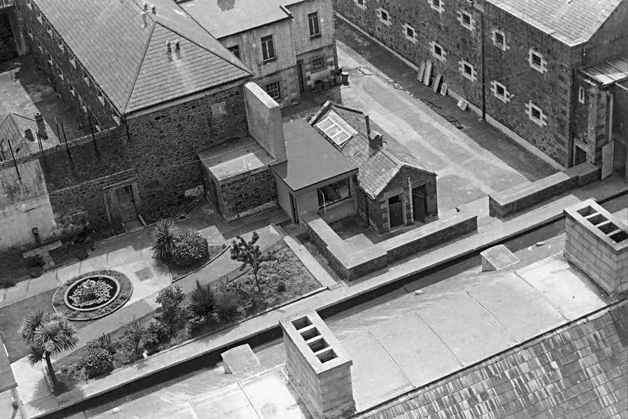 An aerial view of Newgate prison in the 1970s
