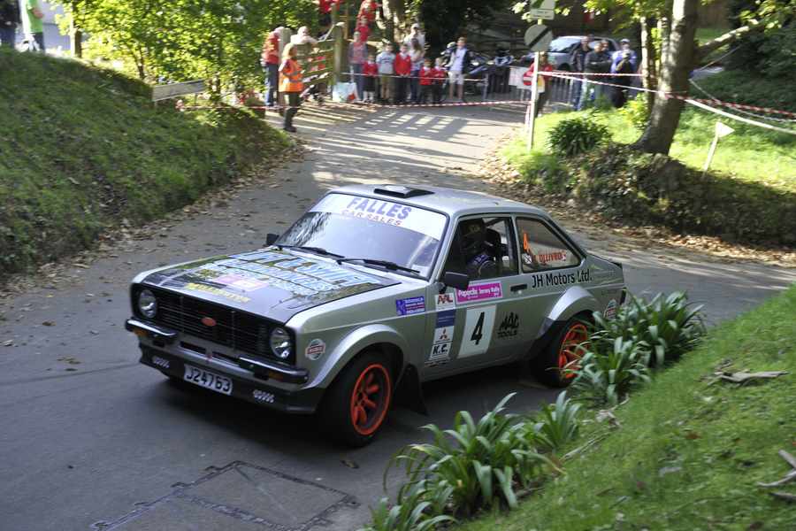 Jeremy Baudains and James Ollivro in the Ford Escort MK II