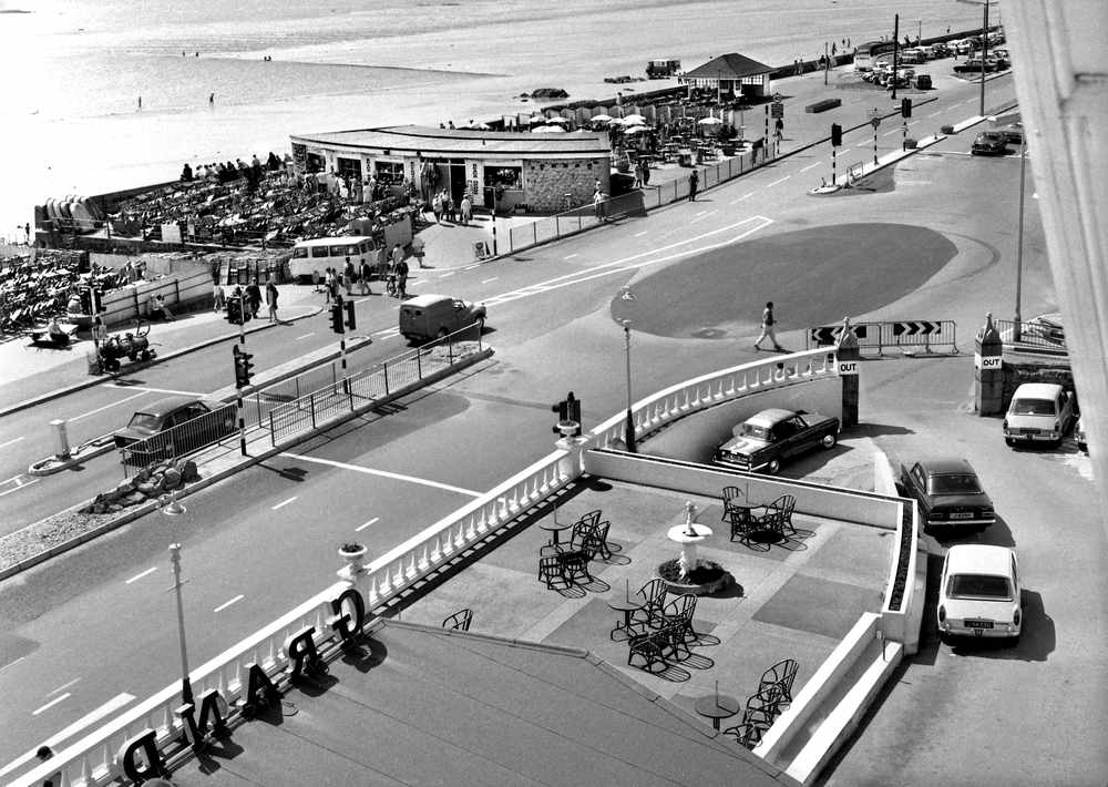 This traffic system was unveiled unveiled in 1970, with traffic lights replacing the roundabout