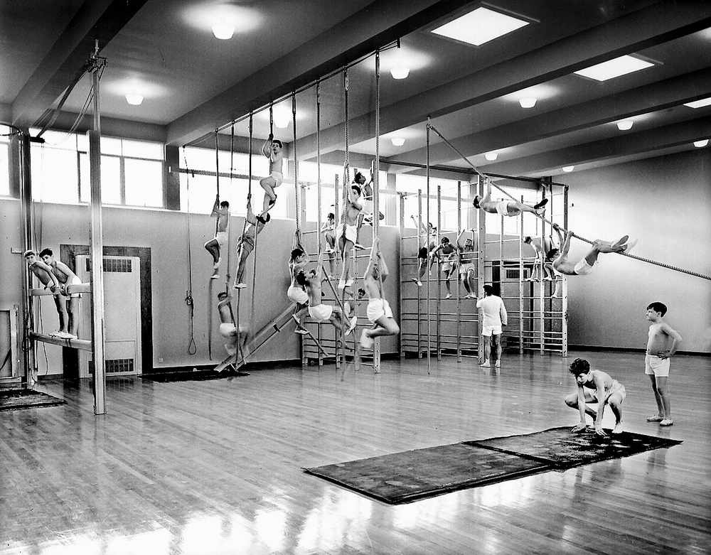 D'Hautree pupils in the school gym in 1961
