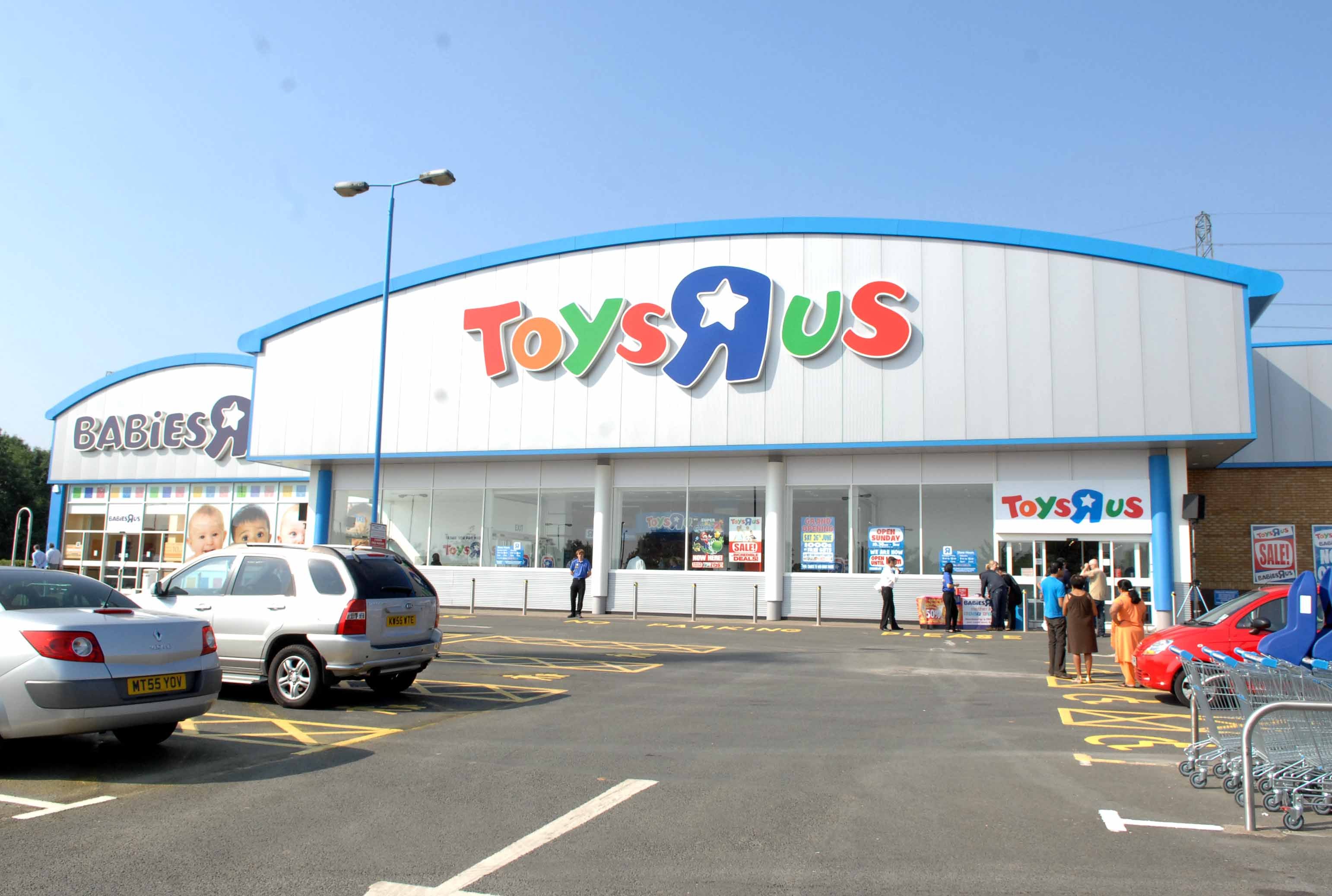 toys r us merry hill