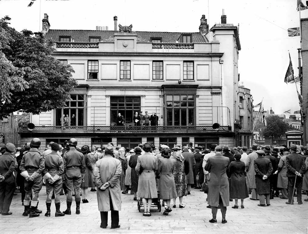Some people celebrated the first Liberation Day after the Occupation in the Royal Square