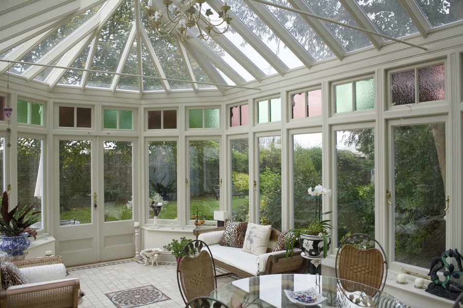 The house features an adjoining conservatory