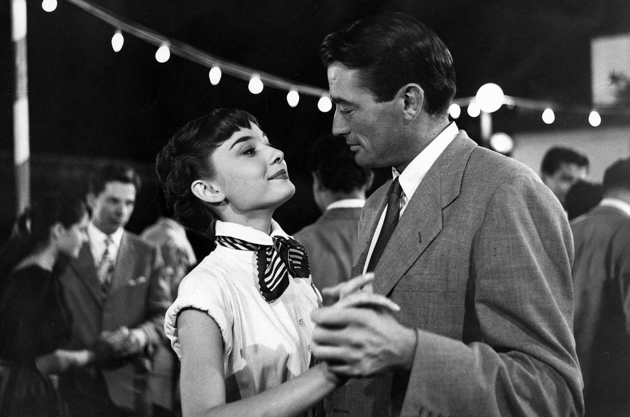 Audrey Hepburn and Gregory Peck in Roman Holiday (28830277)