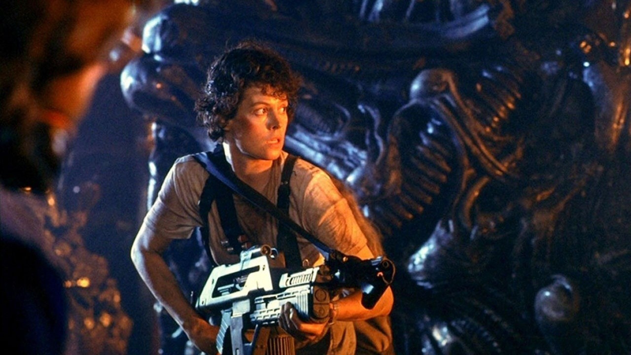 Sigourney Weaver in Aliens (28825396)