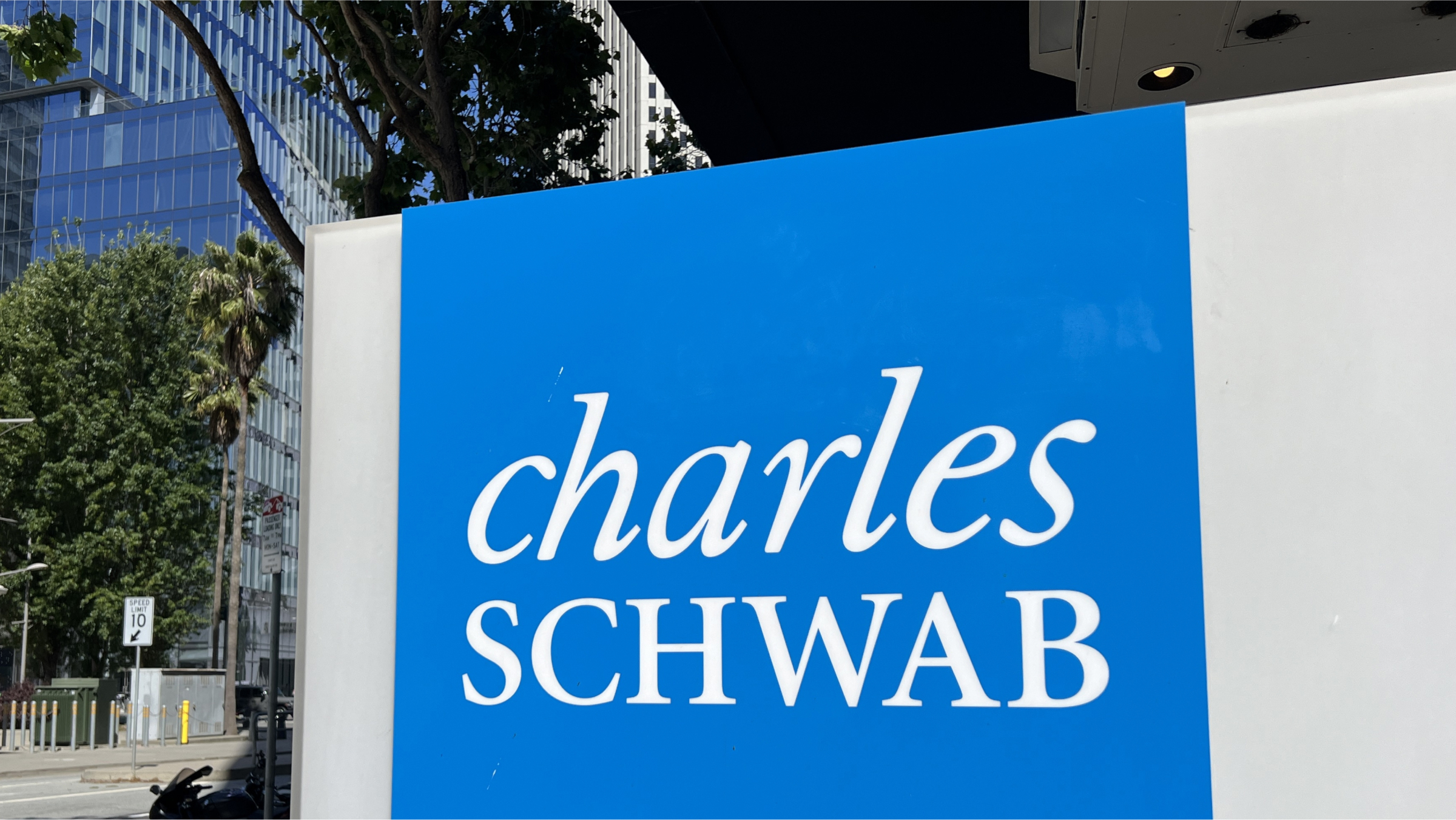 After Earnings, Is Schwab Stock a Buy, a Sell, or Fairly Valued? |  Morningstar