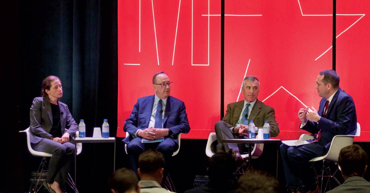 Clare Hart, Scott Davis and Don Kilbride discuss dividend investing with Morningstar's Tony Thomas at Morningstar Investment Conference (MIC).