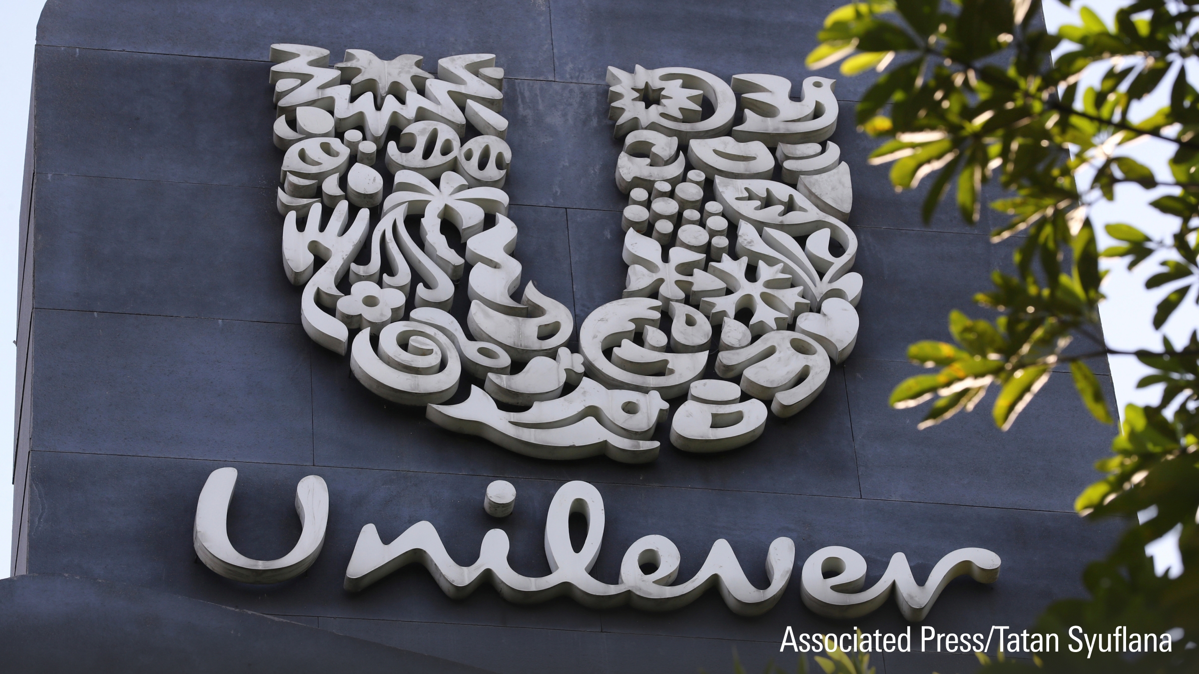 Ein Unilever-Logo ist vor der Hauptverwaltung von PT Unilever Indonesia Tbk. in Tangerang, Indonesien, zu sehen.