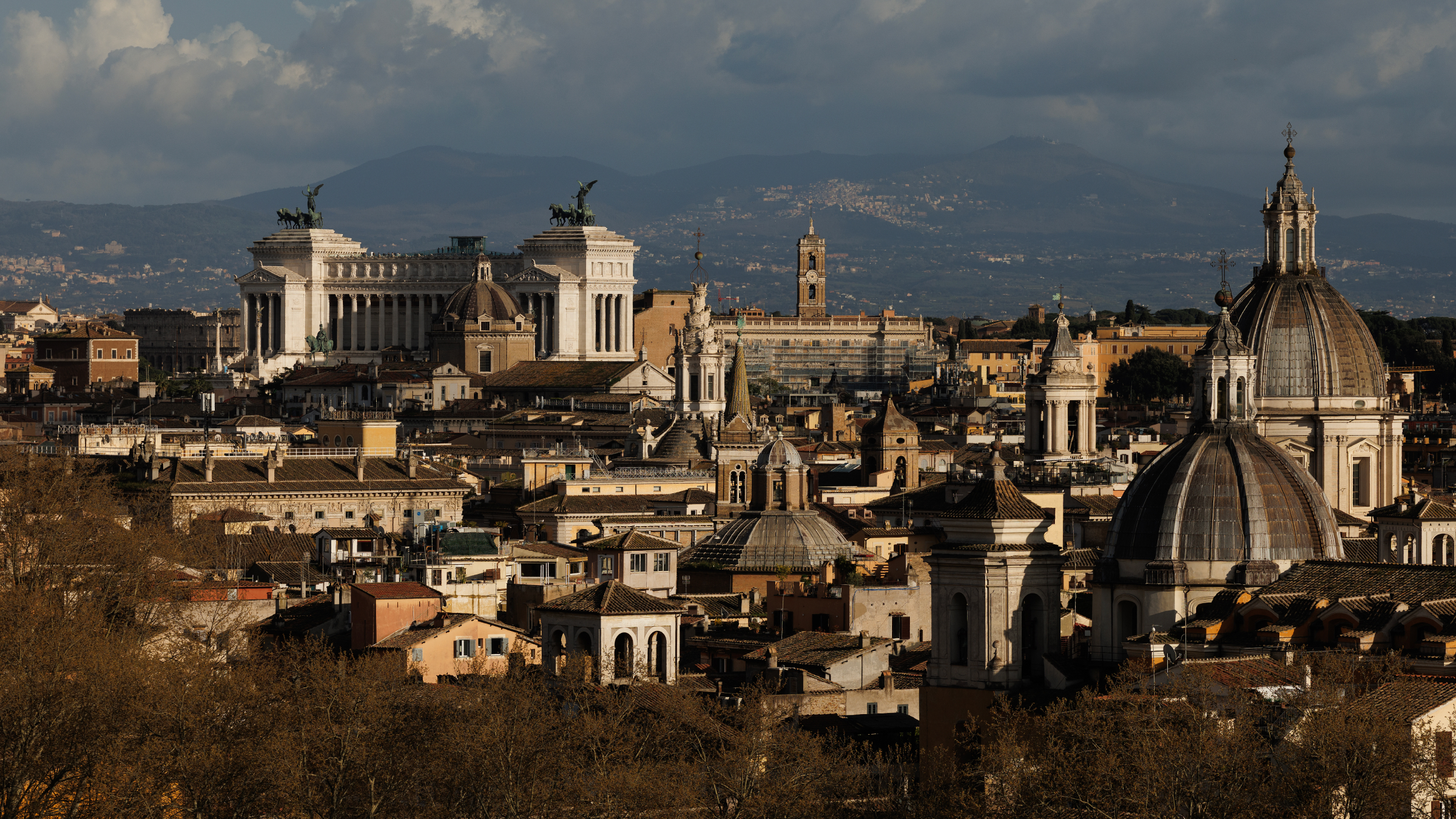 Una vista dello skyline di Roma, Italia.