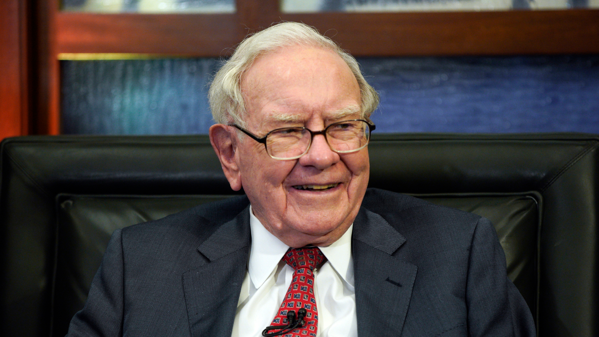 10 Things We Can Learn From Warren Buffett That Have Nothing to Do With  Money | Morningstar