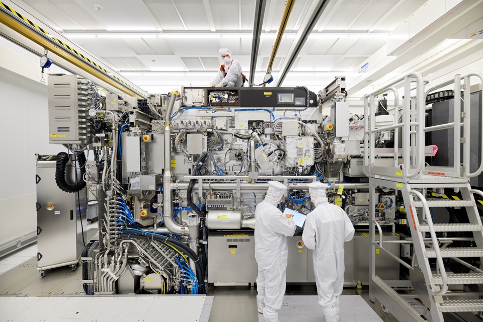 ASML cleanroom