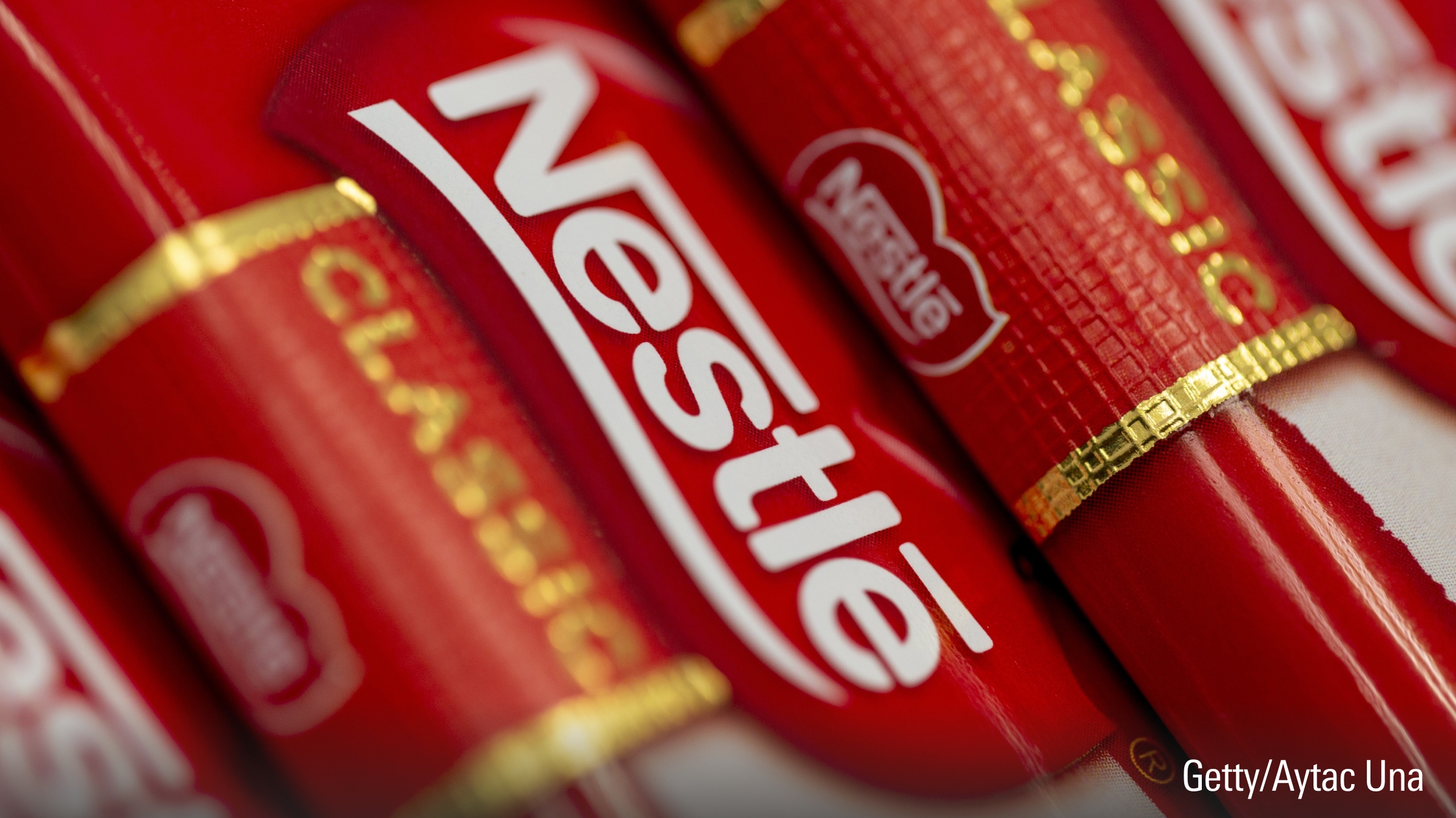 Das Logo von Nestle ist auf Pralinen in Ankara, Türkei, am 26. Juli 2018 zu sehen.