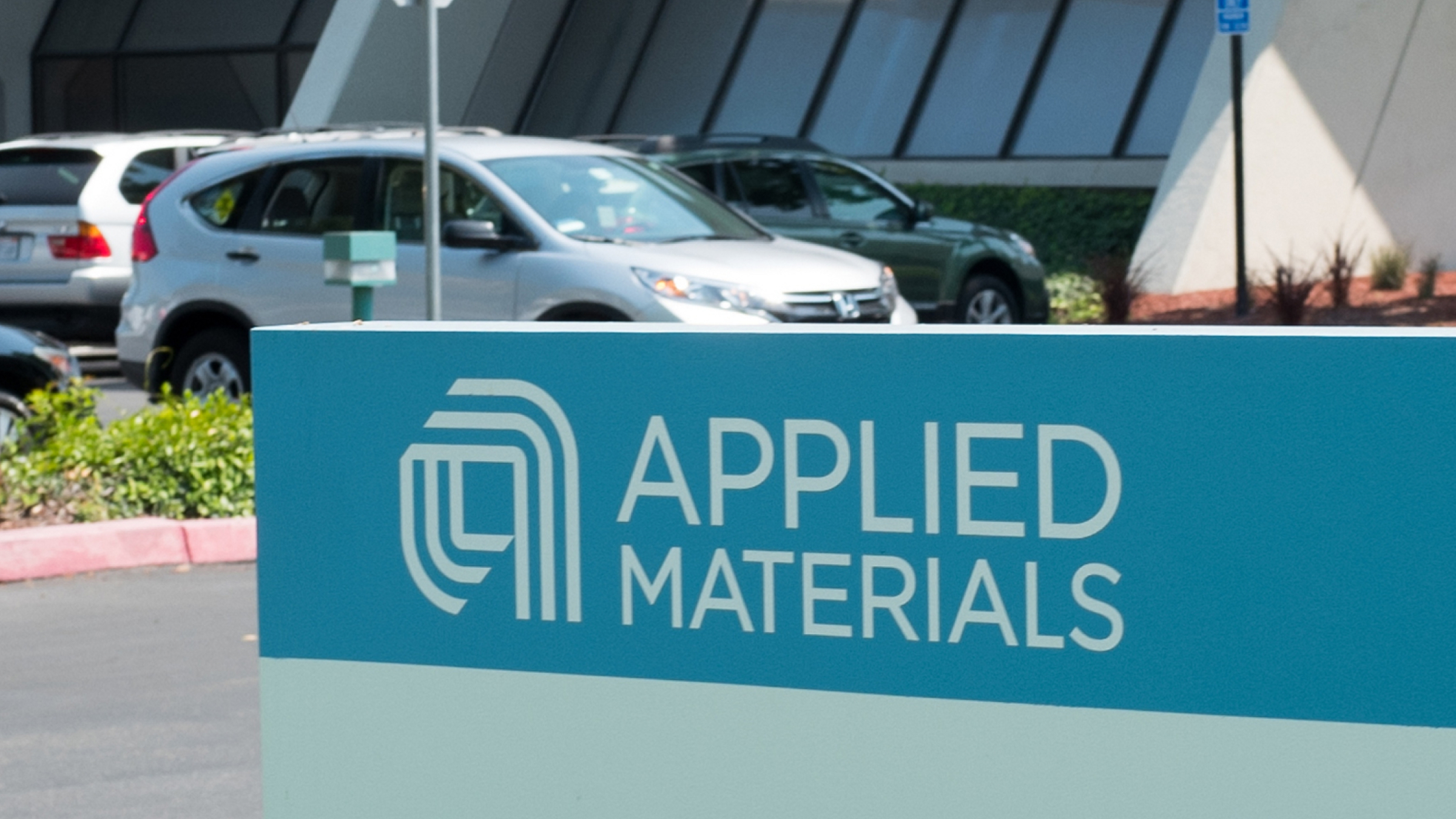 Signage with logo at the Silicon Valley headquarters Applied Materials.