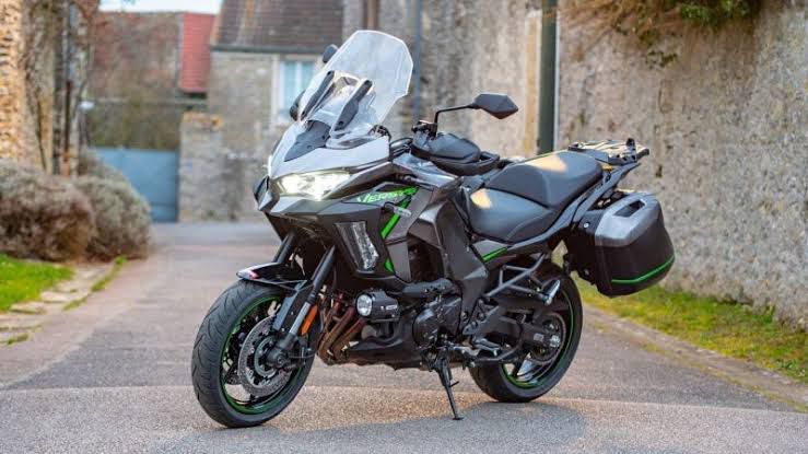 ダニエル KAWASAKI NINJA ZX-4RR 2025/2026 GASOLINA em itajai - Brava Kawasaki