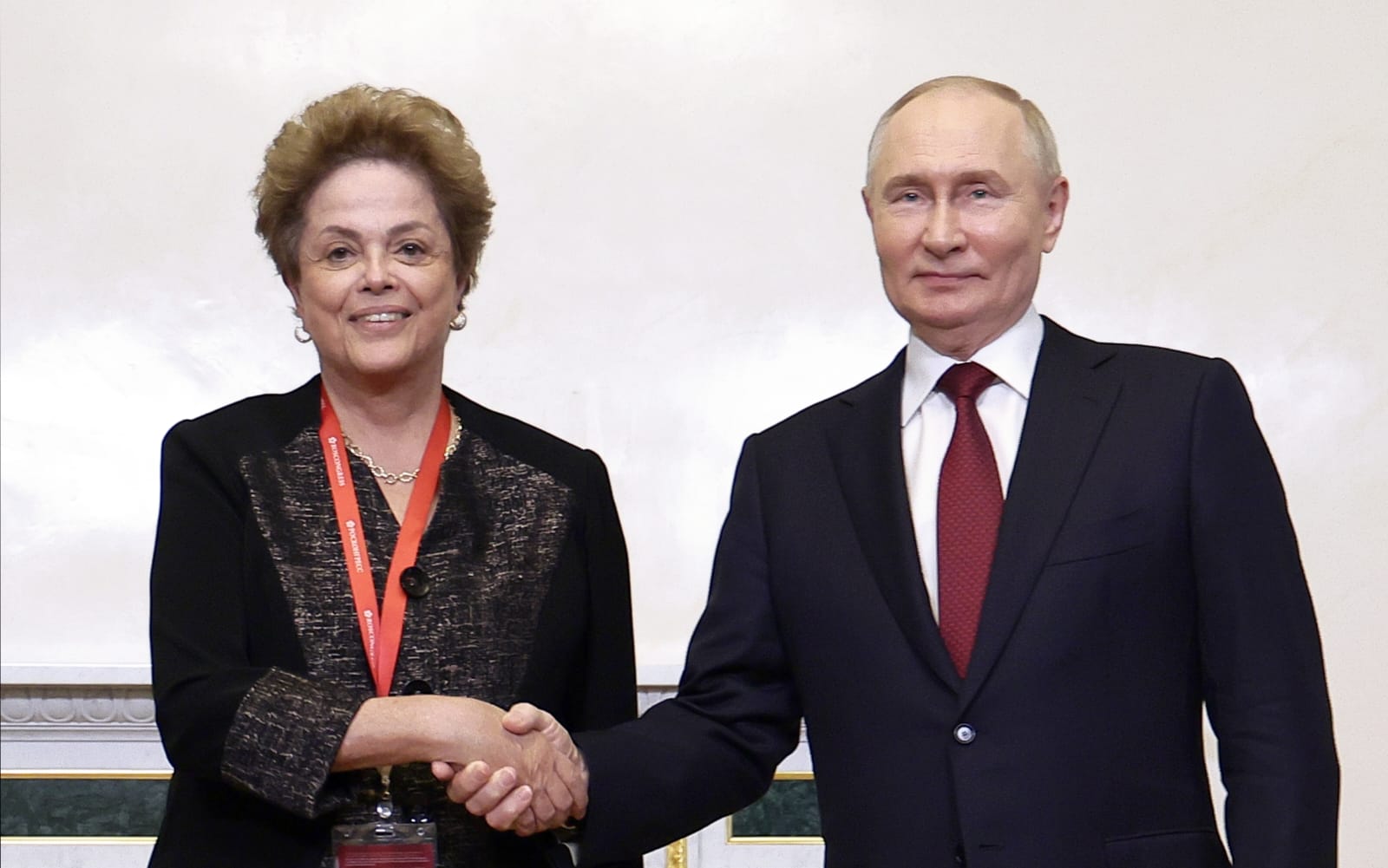 Oppenheimer' e Leona Cavalli: o que ver na TV e no streaming nesta ter\u00e7a-feira