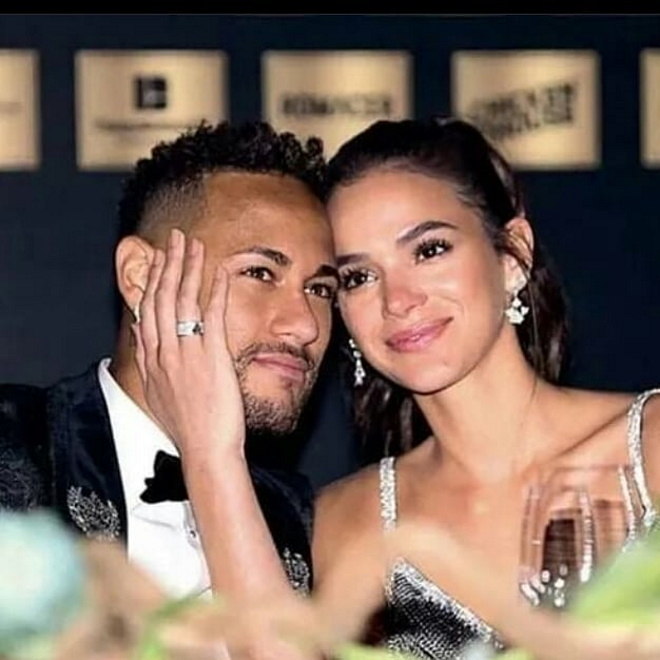 Bruna Marquezine curte vídeo de Neymar na Champions e fãs deliram – R7  Esportes