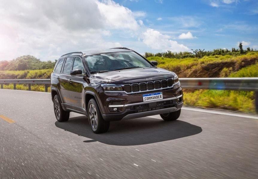 Jeep Commander 2023 fica mais caro e chega aos R$ 317 mil