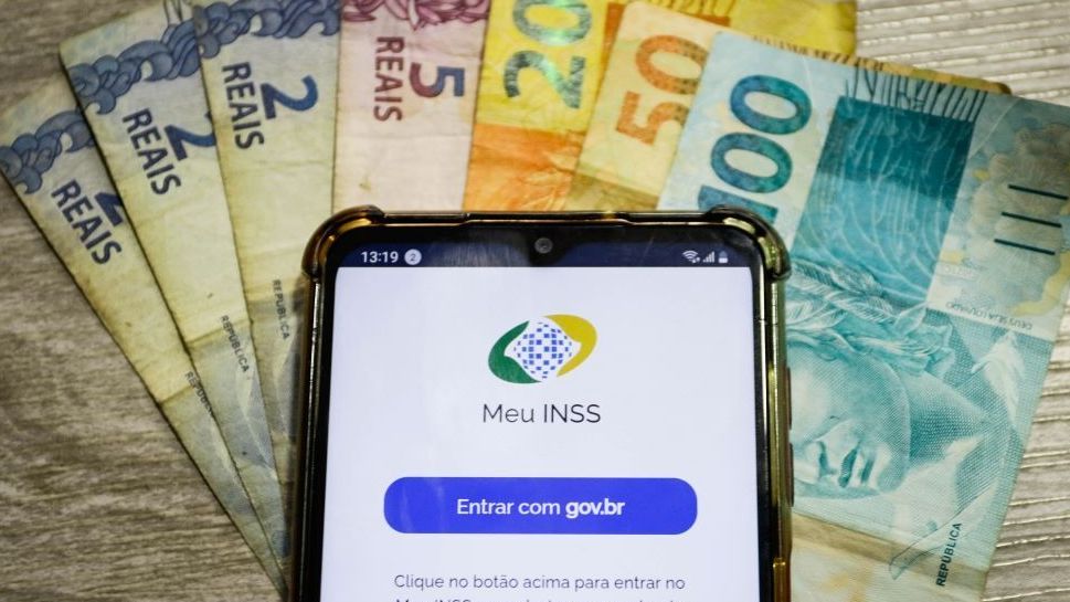 INSS começa a pagar 13º salário a novos segurados que recebem mais que o  piso – Noticias R7