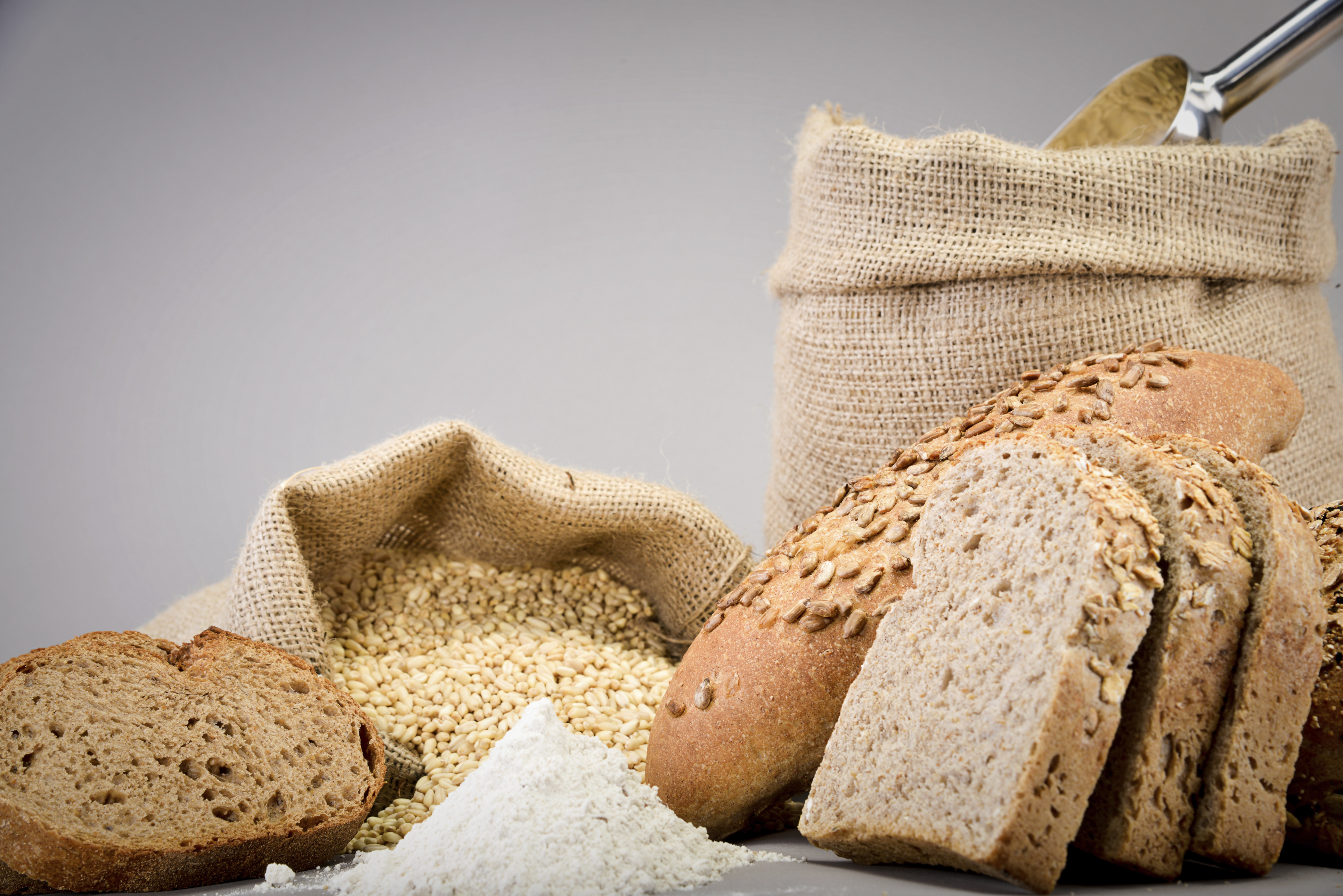 P&atilde;o de centeio ou com linha&ccedil;a ajuda o intestino e previnem c&acirc;ncer &ndash;  Noticias R7