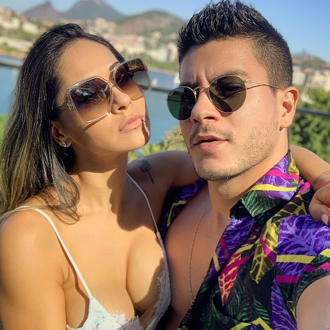 Mayra Cardi anuncia término com Arthur Aguiar oito dias após volta – R7  Entretenimento