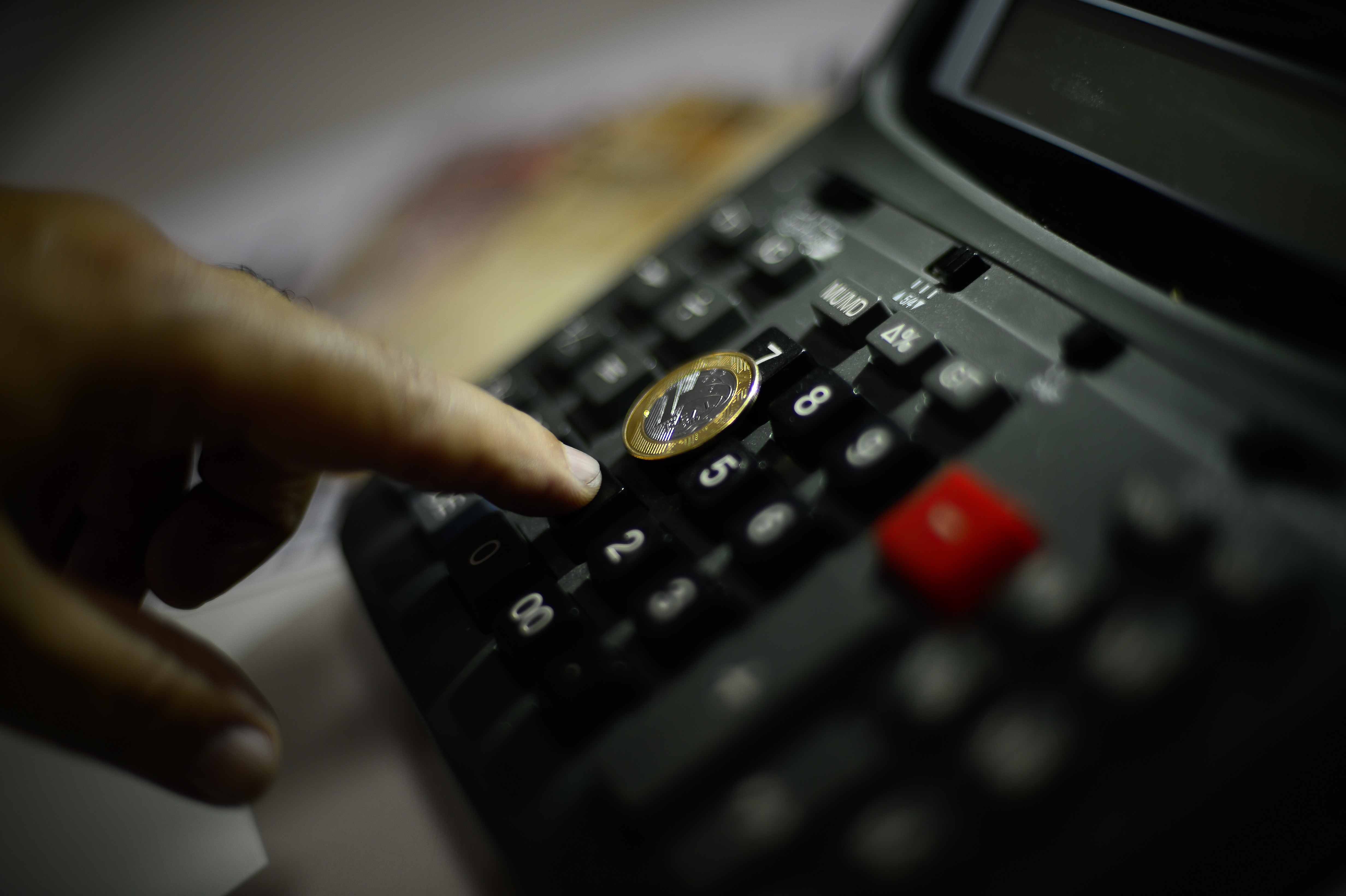 Governo lança programa para reduzir juros de devedores em dia