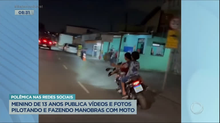 VÍDEO: adolescentes da Grande SP se arriscam com manobras em motos