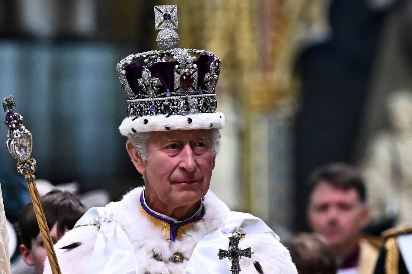 Coroa do Estado Imperial usada pelo rei Charles 3º tem 2.868 diamantes –  Noticias R7