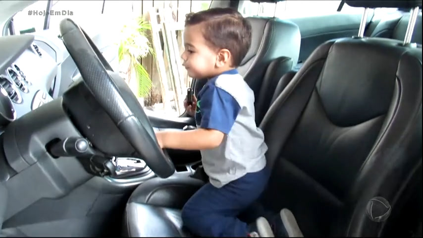 Imagem ilustrativa sobre Criança de 6 anos fica sozinha em carro de aplicativo e acaba no abrigo paranaense