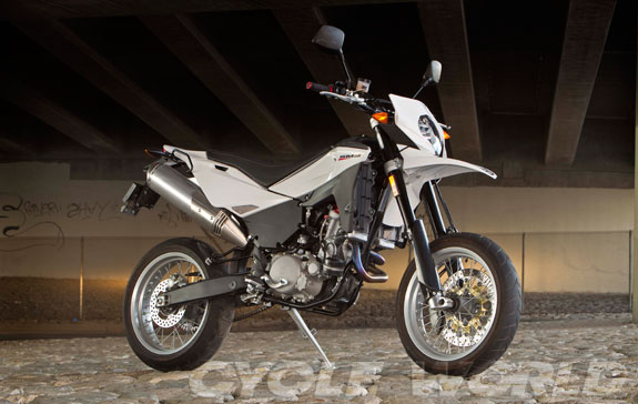 Husqvarna SMS630 Riding Impression- SMS 630 Supermoto Review 