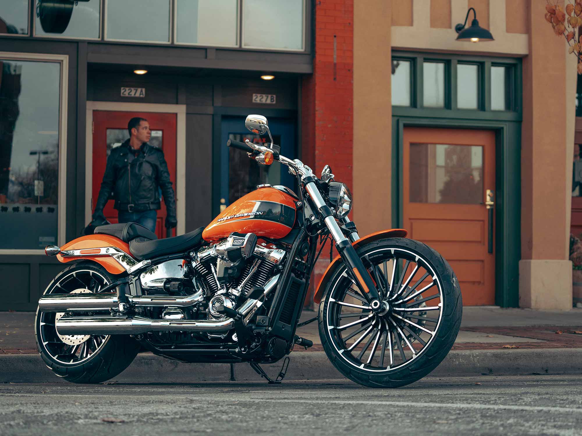 2023 Harley-Davidson's Breakout | Cycle World