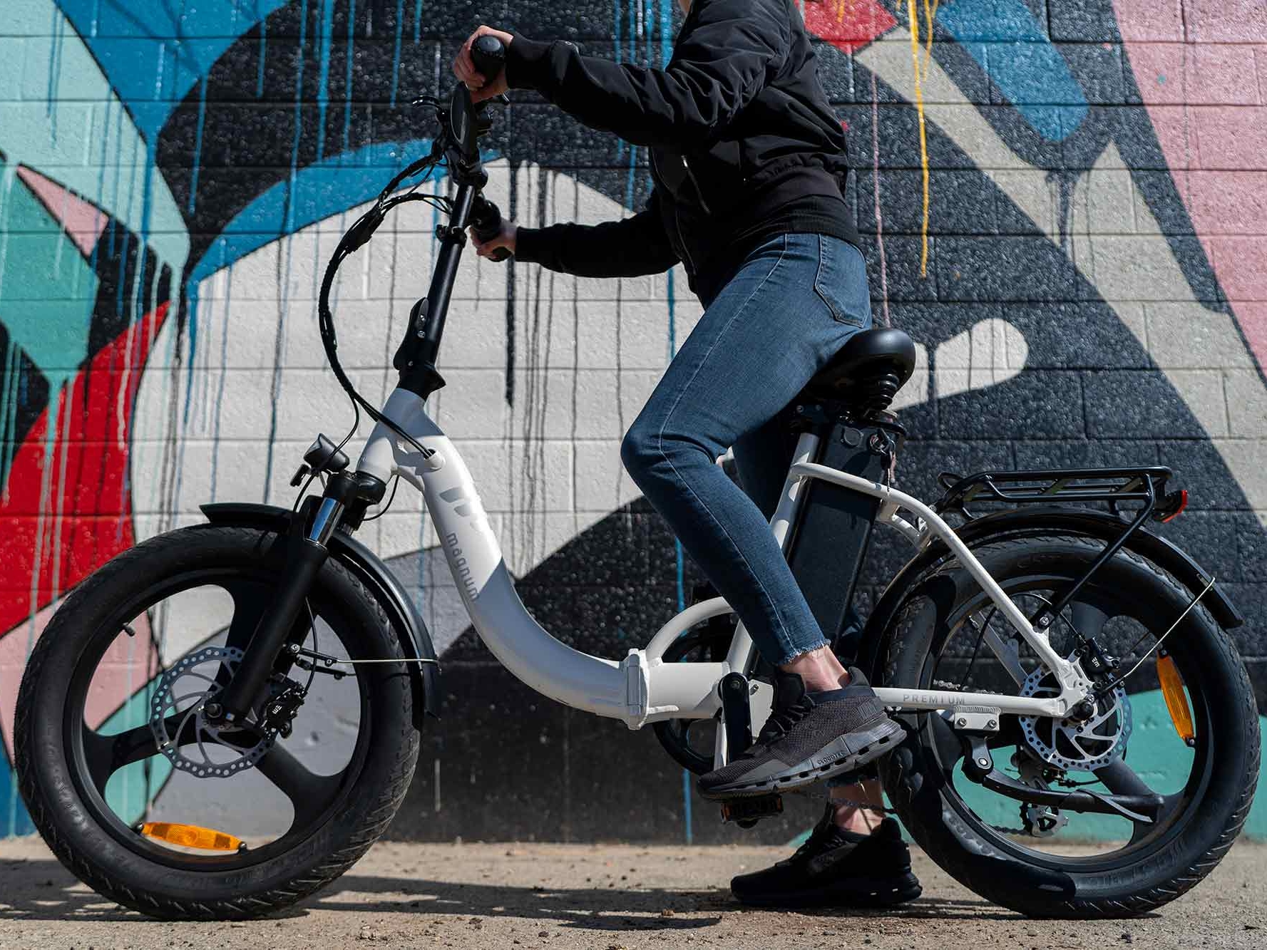 Magnum folding cheap electric bike