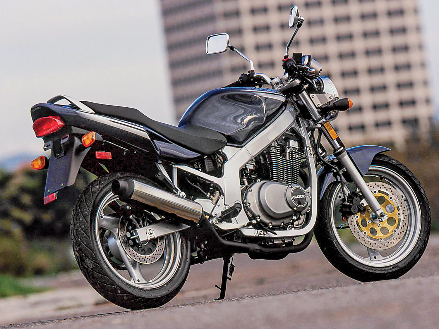 Is The Suzuki GS500 A Good Motorcycle? 