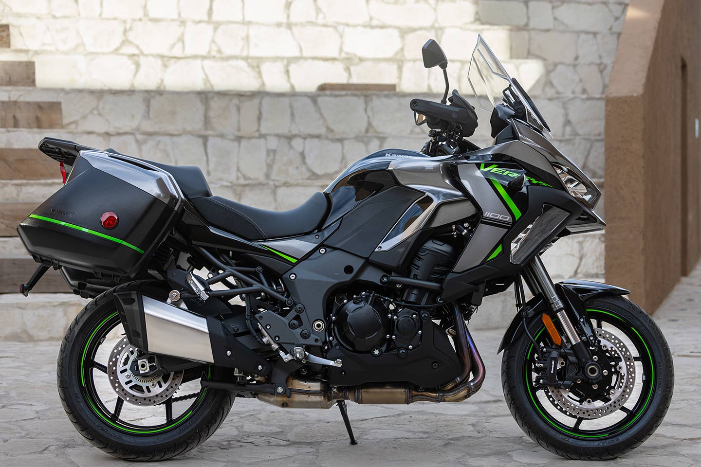 Kawasaki Z1100 Details | Cycle World
