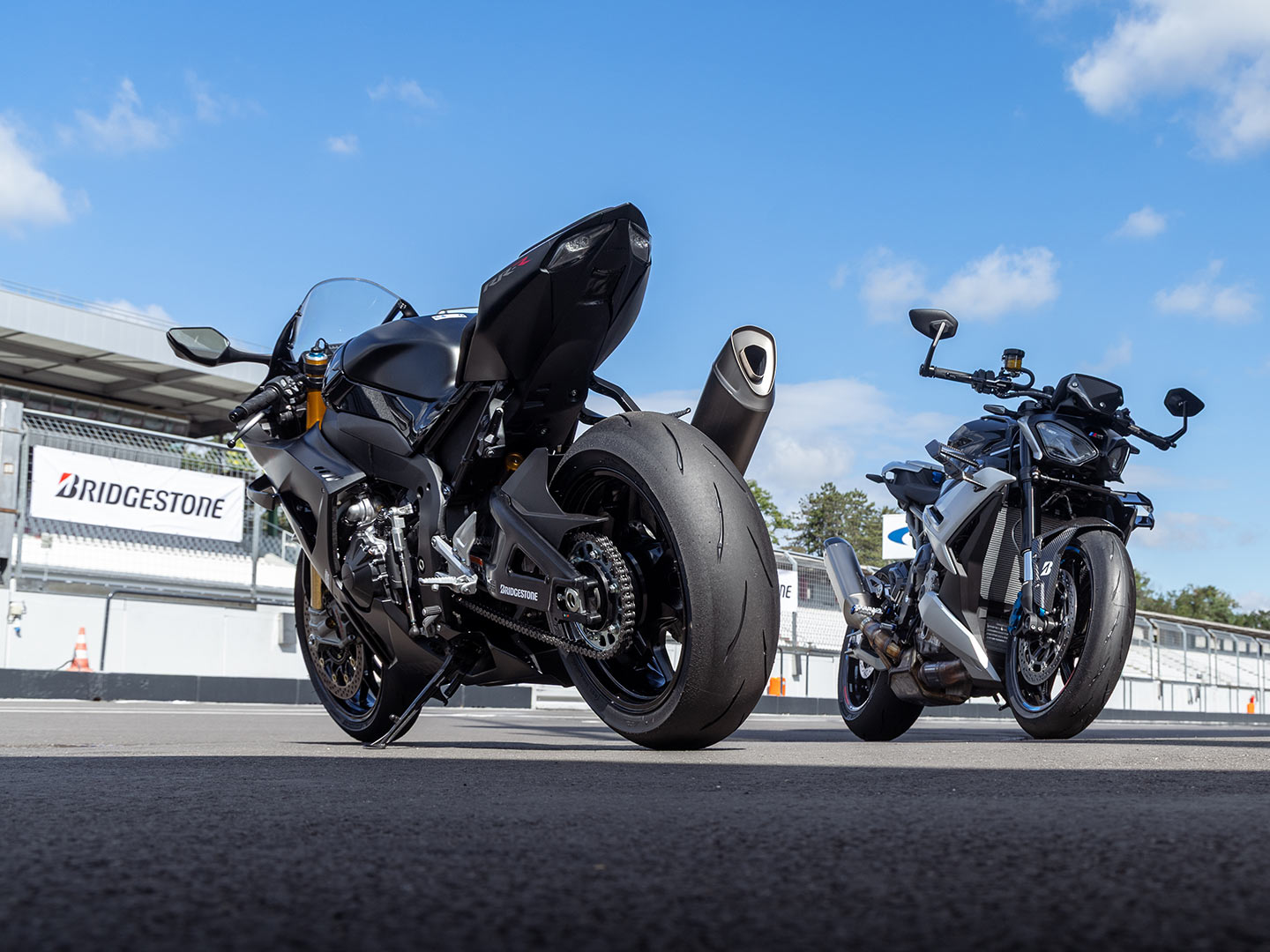 Bridgestone Launches Premium Sports Motorcycle Tire BATTLAX RACING