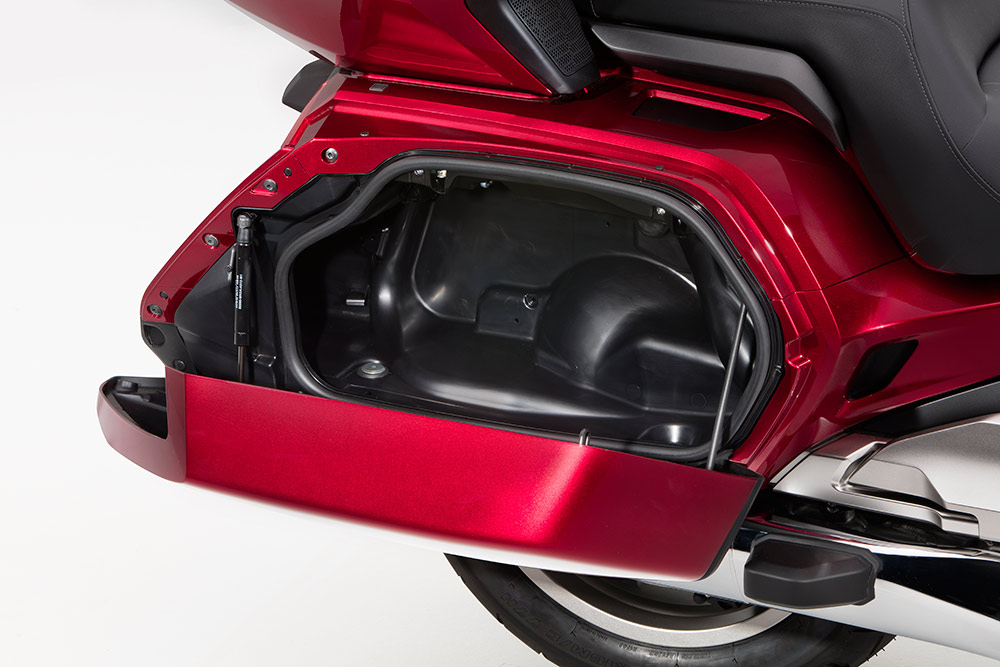 2018 honda goldwing helmet lock