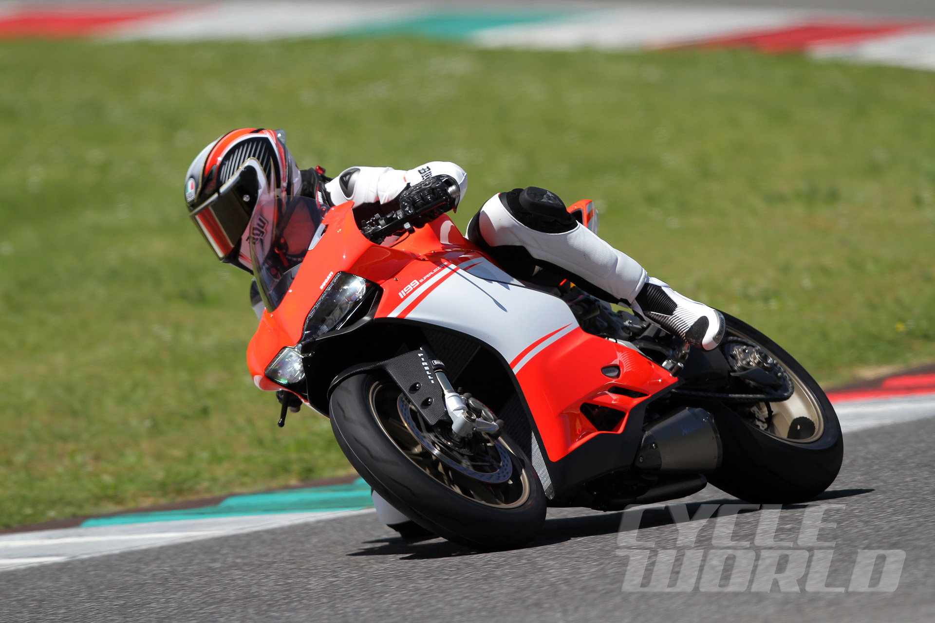 Best Superbike Motorcycle of 2014: Ducati 1199 Superleggera 