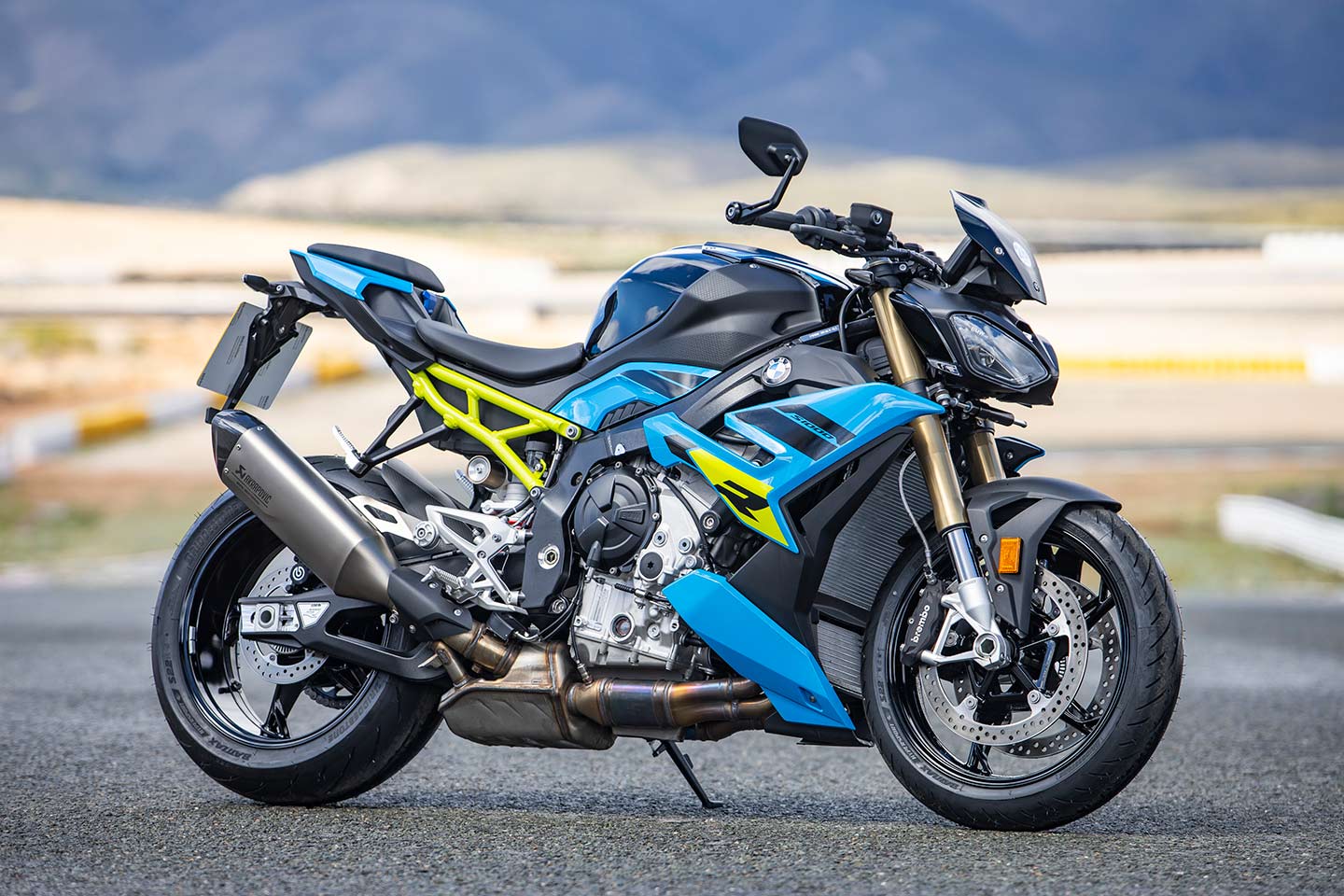 2025 BMW S 1000 R First Ride | Cycle World
