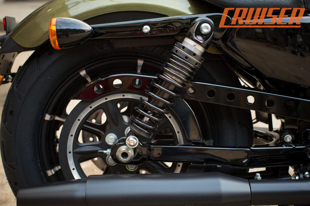 iron 883 shock adjustment