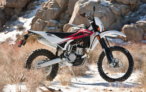 バイク husqvarna 250SMR 2010 HUSQVARNA SM250R 2010 Parts and Technical Specifications - Webike
