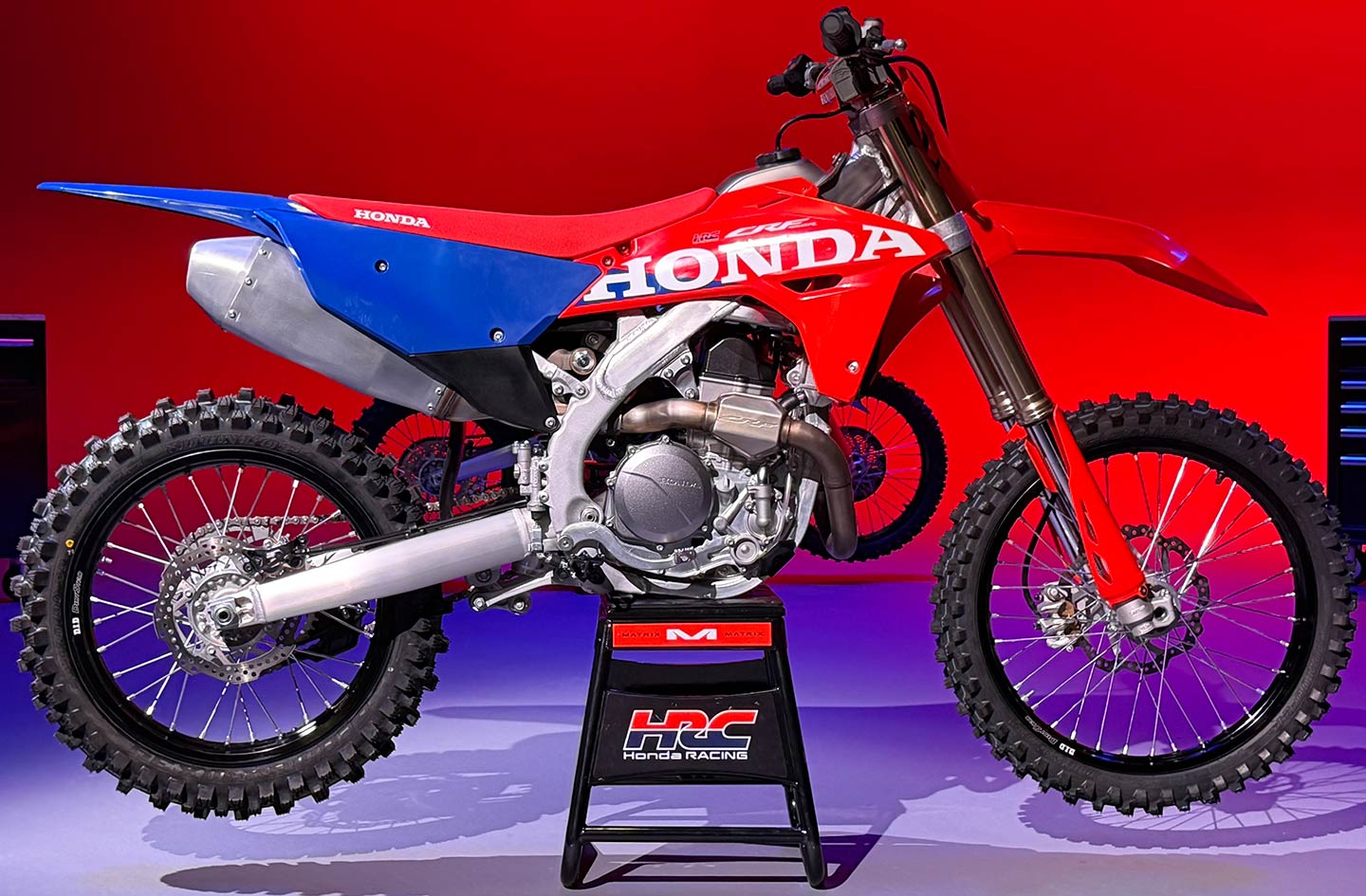 Steve Boniface Rides The 2018 Honda CRF450R | Dirt Rider