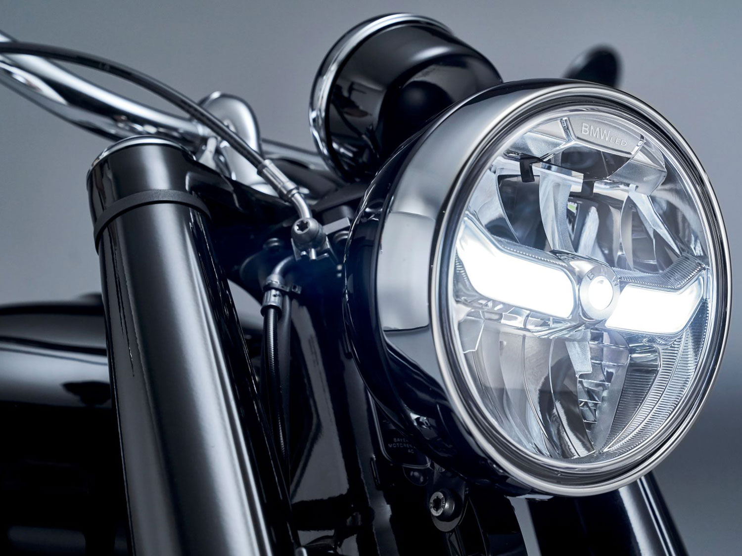 21 Bmw R 18 First Look Motorcycle Cruiser