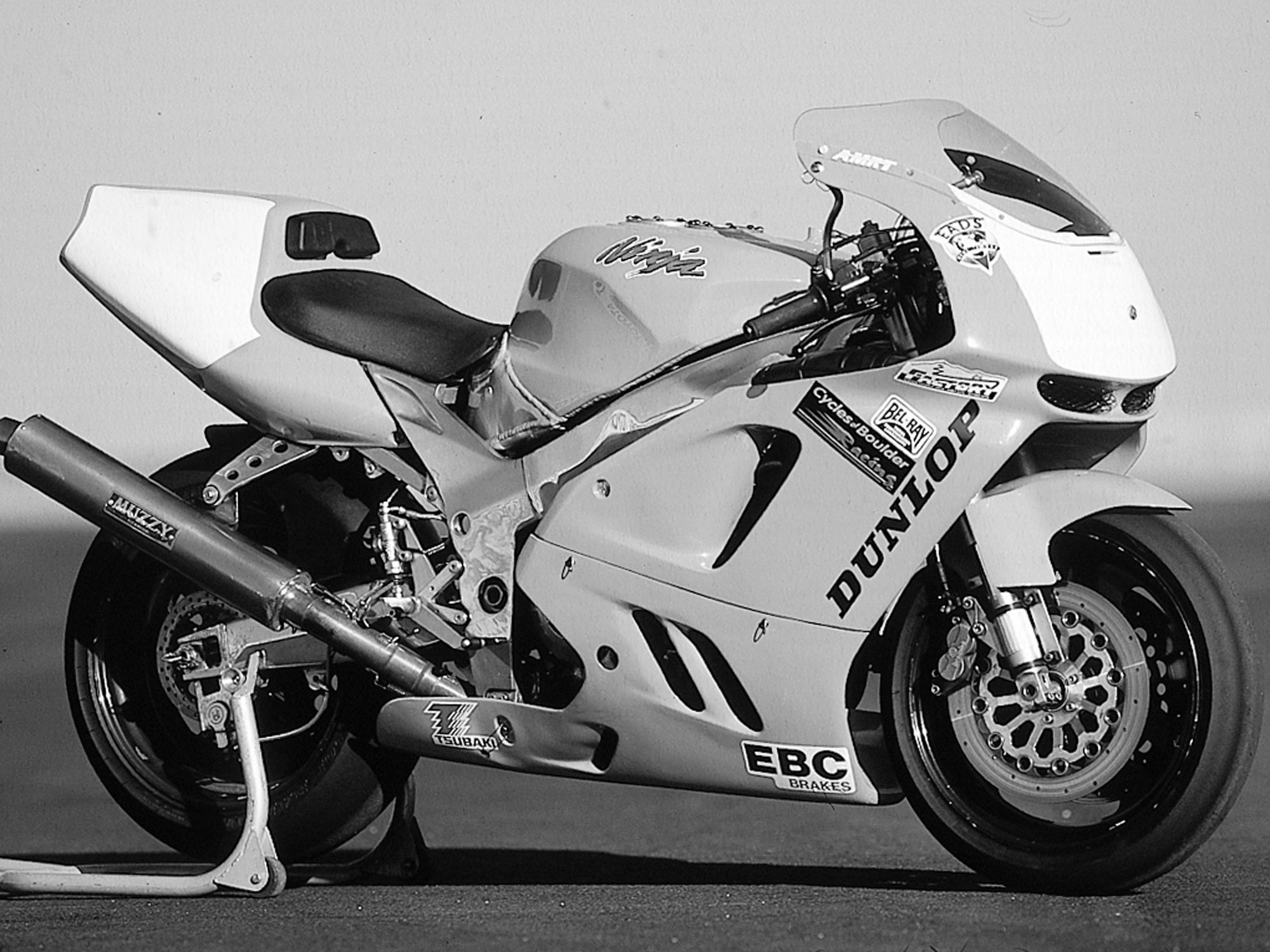 SR Archive: 1996 Muzzys Kawasaki ZX-9R Ride Review | Cycle World