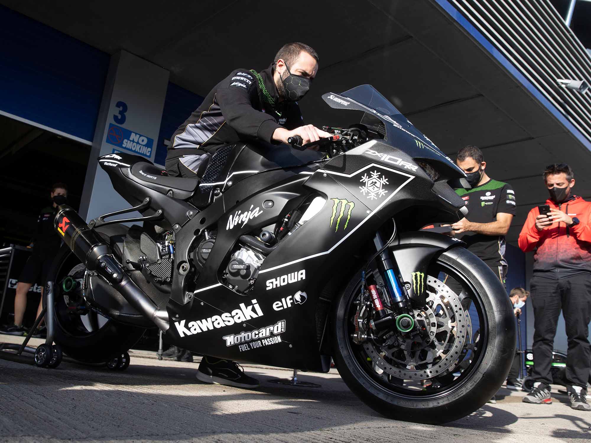 2021 Ninja ZX-10R and ZX-10RR |