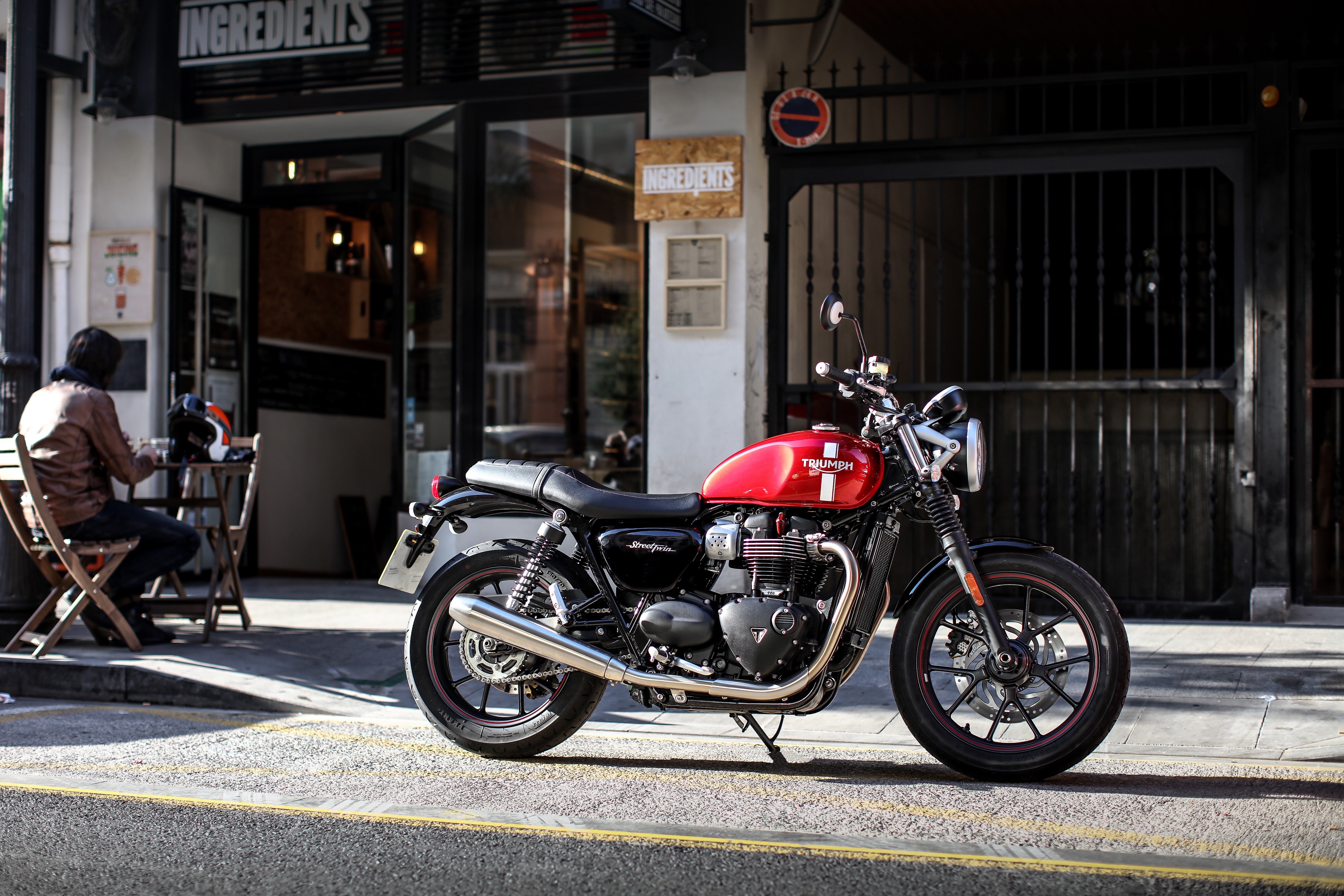 Triumph Bonneville T120 and Street Twin Win Top Awards