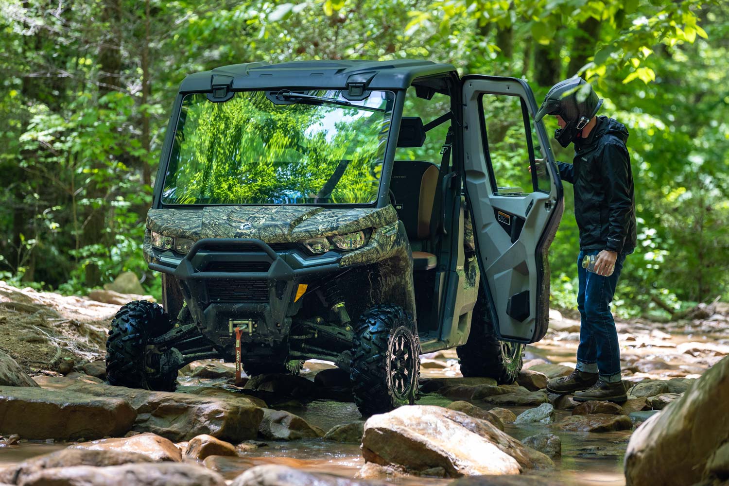 2021 can am on sale defender price