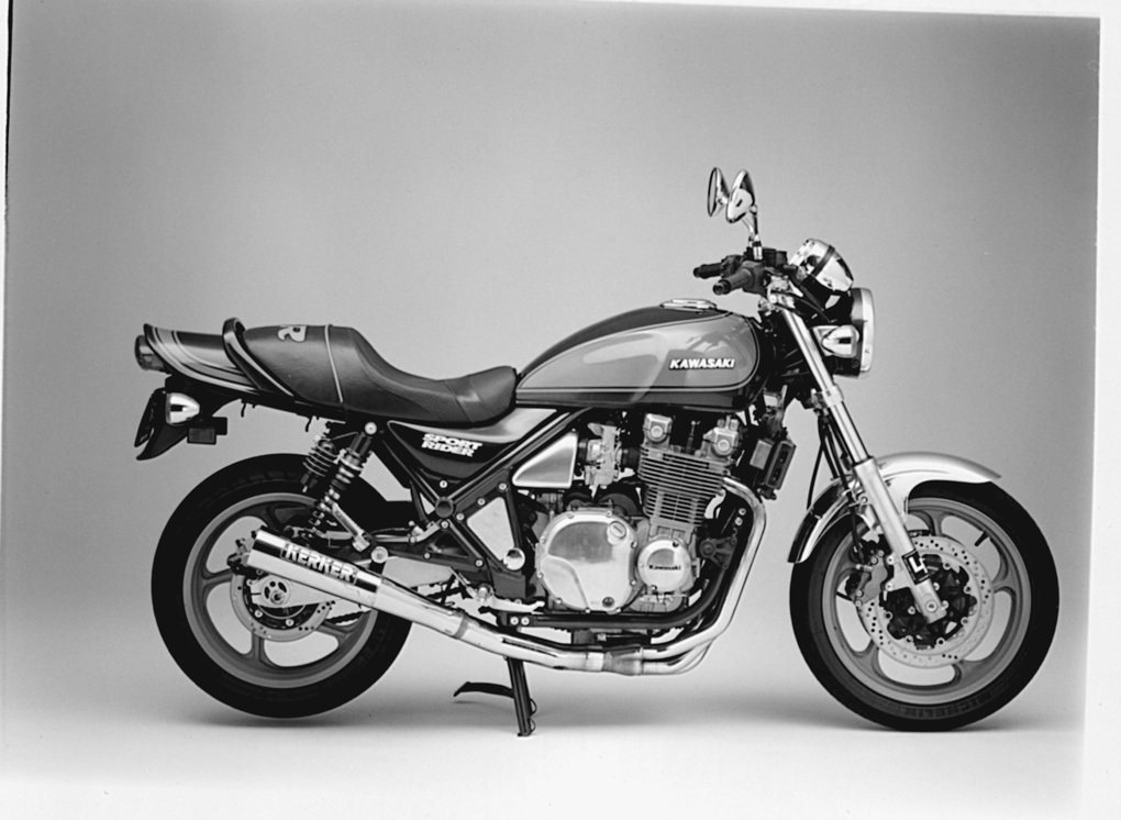 SR Archive: Kawasaki ZR1100 Custom Z-1 Replica | Cycle World