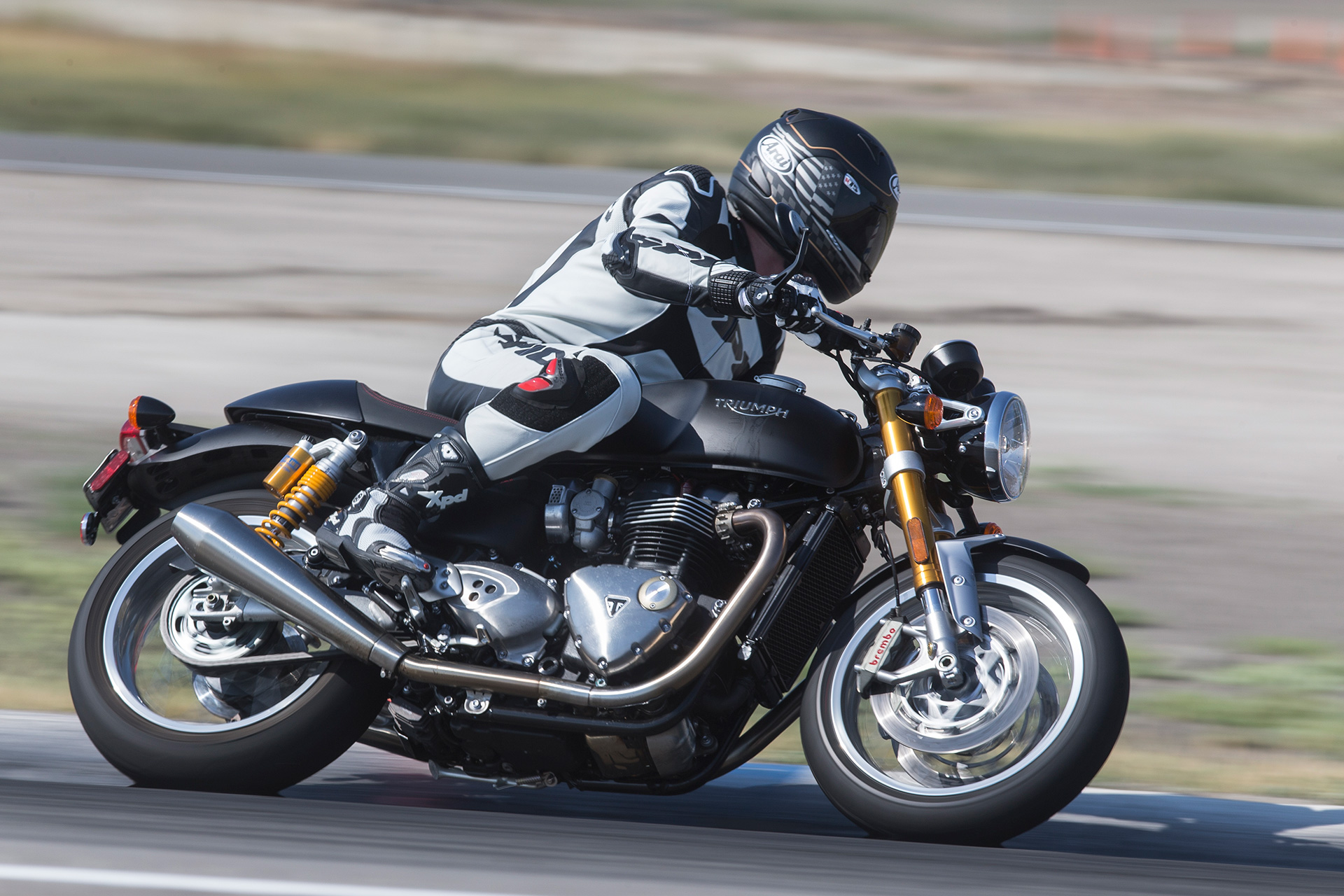 Triumph thruxton deals r track racer