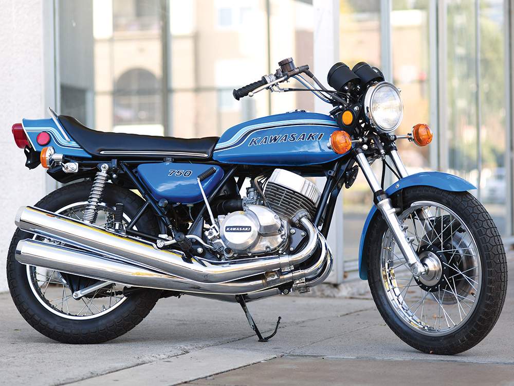 CLASSIC TWO-STROKE MOTORCYCLES: 1972 Kawasaki's Widowmaker H2 |
