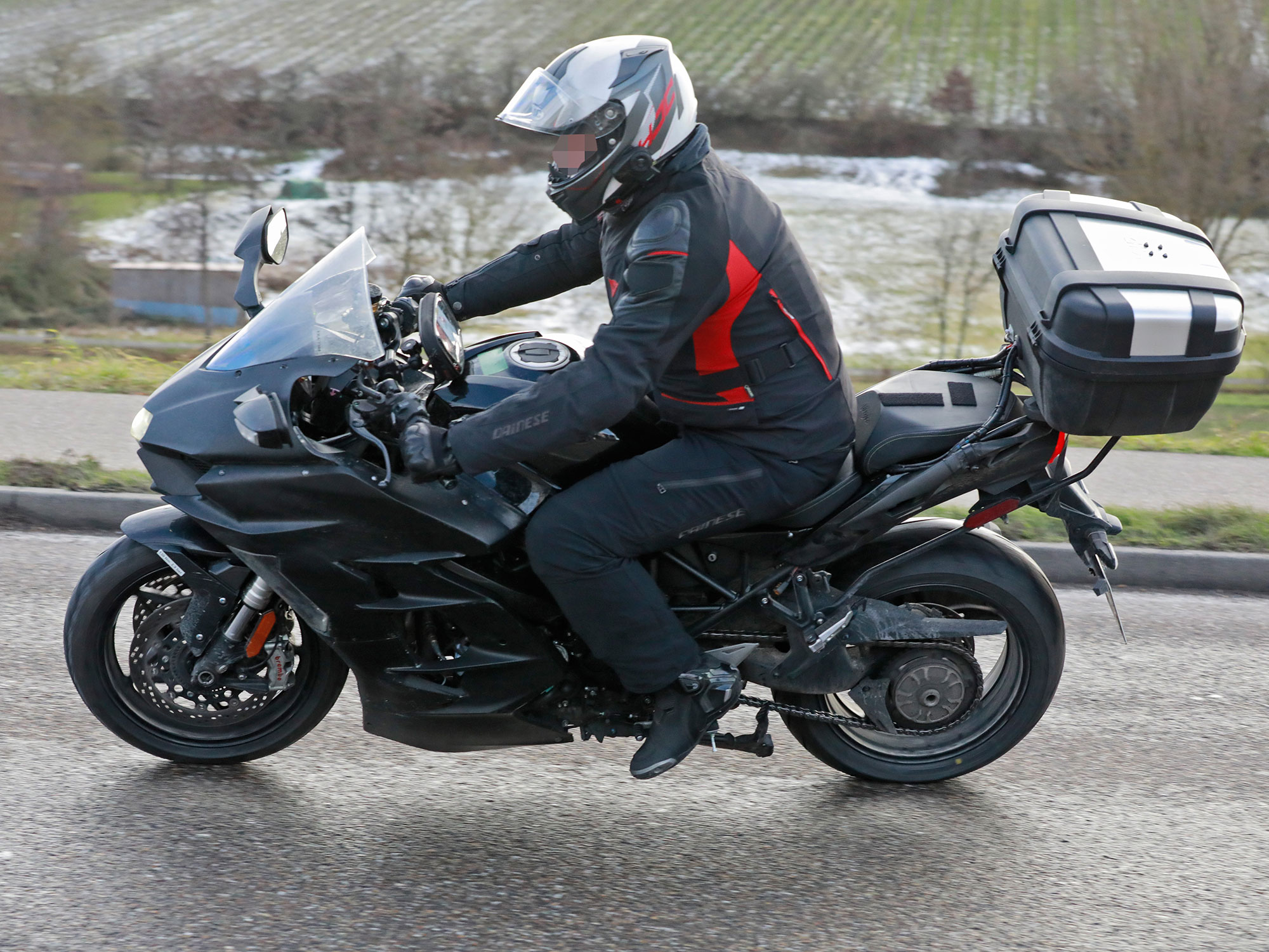 2022 H2 SX Spied Testing | Cycle World